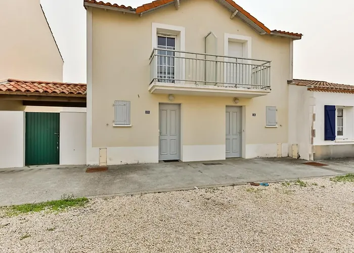 Maison Les Bains De 20 *