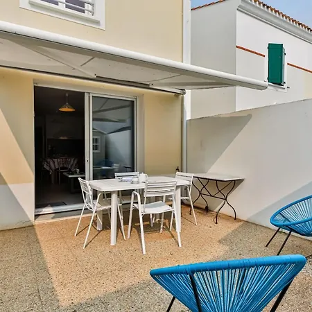 Maison Les Bains De 20 *