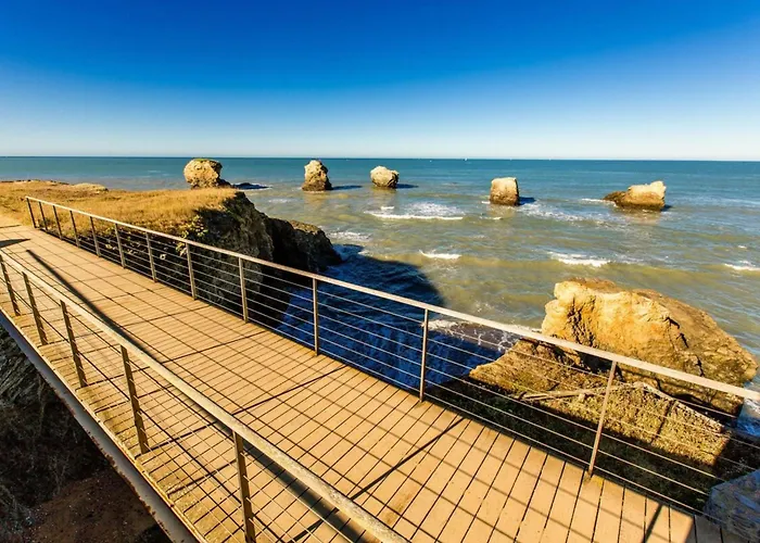 Maison Les Bains De 20 펜션 *